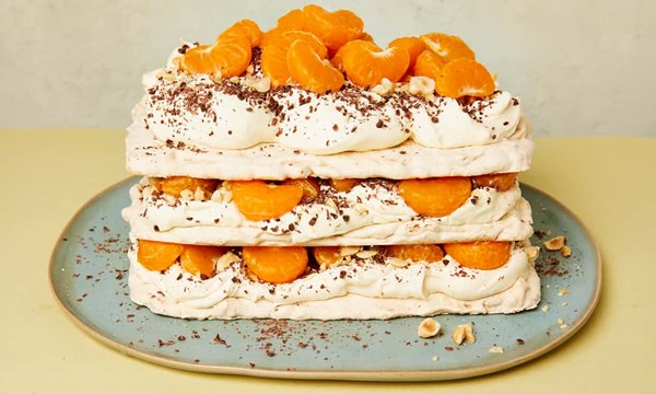 Hazelnut and clementine meringue