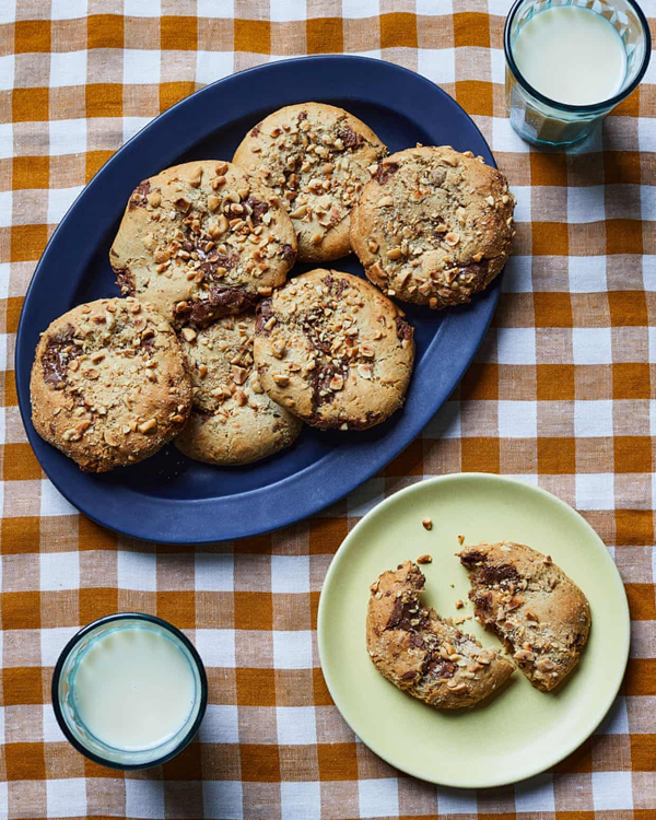 Hazelnut and toasted vanilla Bueno cookies