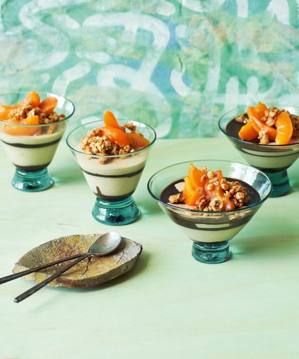 Hazelnut cream with honeycomb granola & chocolate liqueur sauce 
