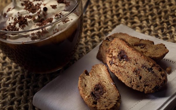 Hazelnut crisps 