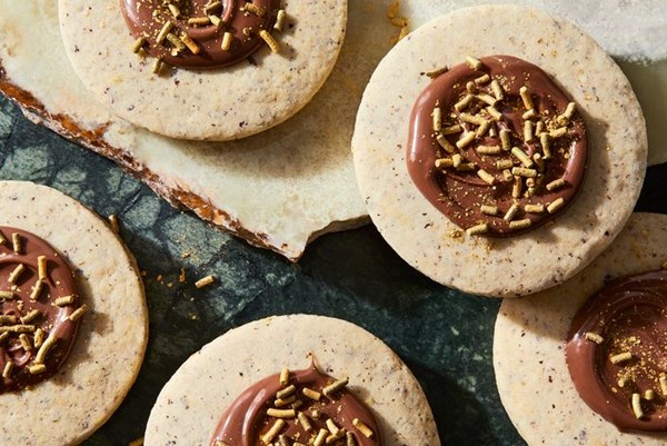 Hazelnut gelt cookies 