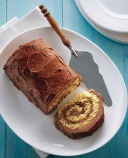 Hazelnut latte Yule log