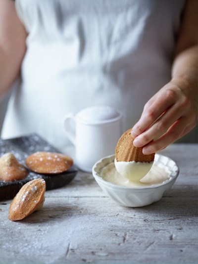 Hazelnut madeleines with Frangelico cream