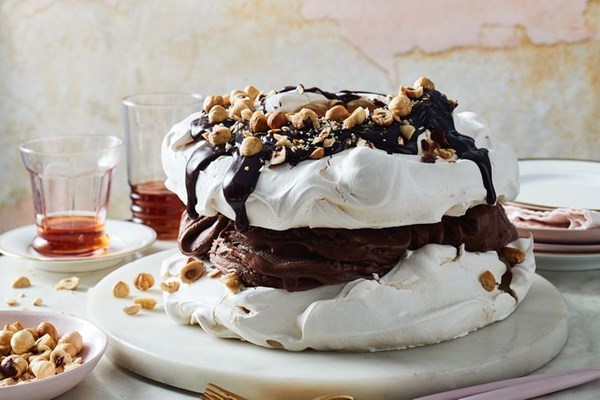Hazelnut meringata with chocolate gelato