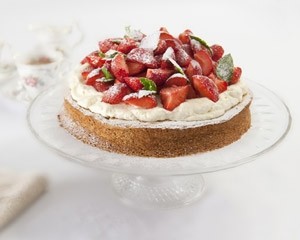 Hazelnut meringue cake