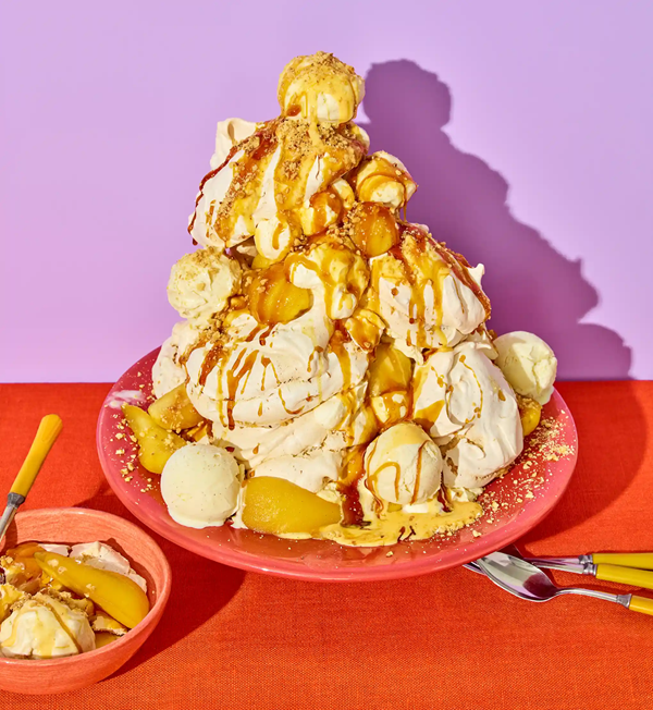 Hazelnut meringue with caramelised pears