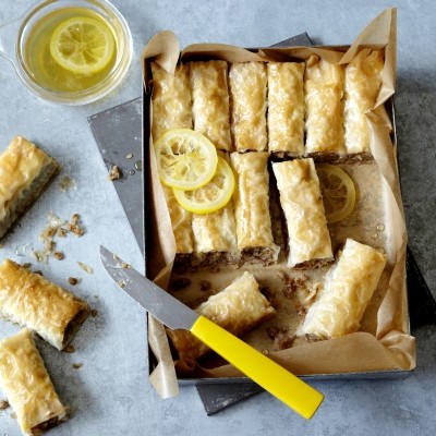 Healthier baklava rolls