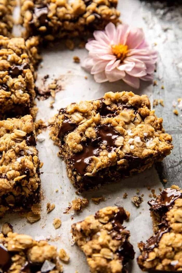 Healthier dark chocolate chunk oatmeal cookie bars