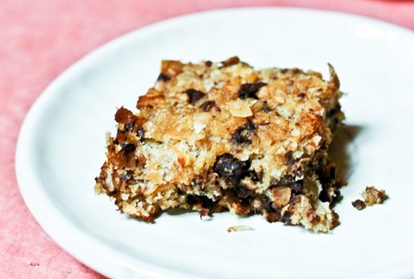 Healthy banana chocolate breakfast bars
