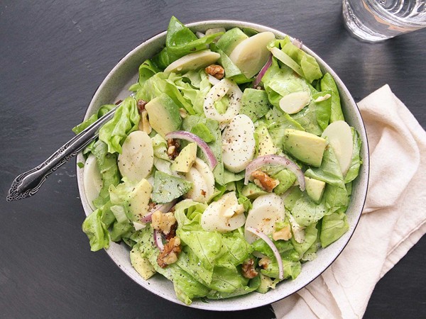 Heart of palm and avocado salad 