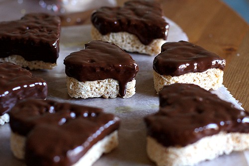 Heart shaped dipped Krispies