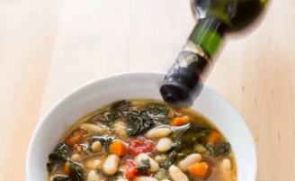 Hearty Tuscan bean stew