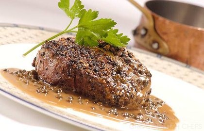 Heathcotes' steak au poivre