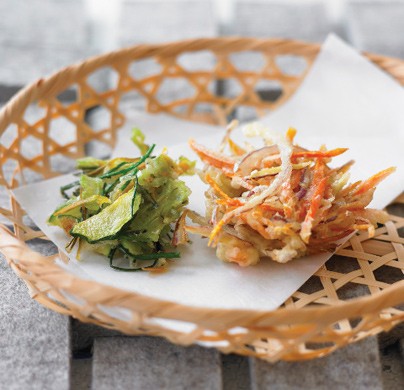 Heaven-and-earth winter tempura pancakes (Ten chi kaki agé)