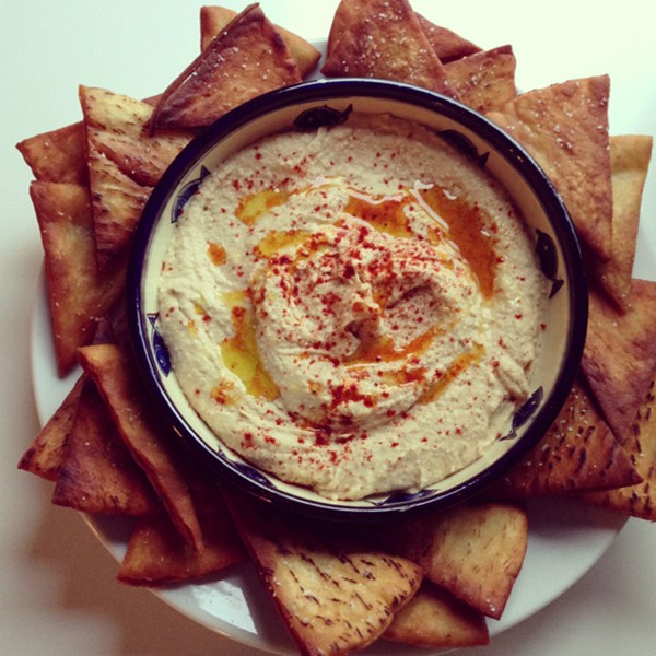 Heavenly hummus with homemade pita chips