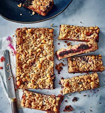 Hedgerow crumble bars