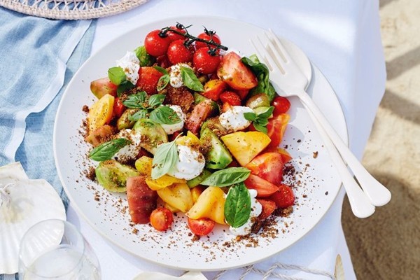 Heirloom tomato, basil & sheep's yoghurt salad