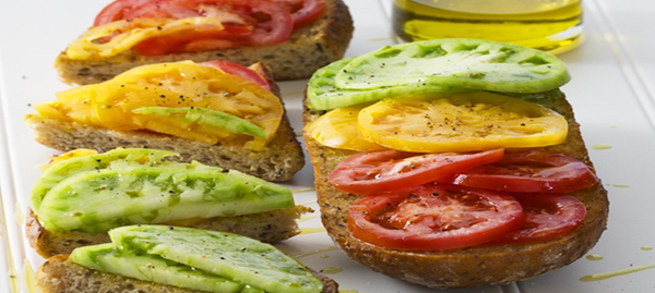Heirloom tomato toast (Toast con pomodori cuore di bue)