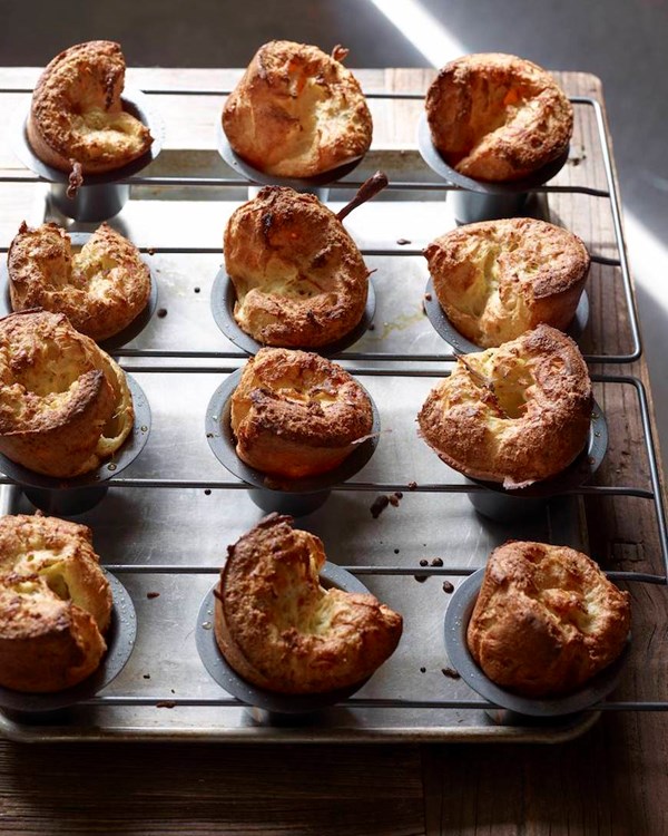 Herb and cheese popovers