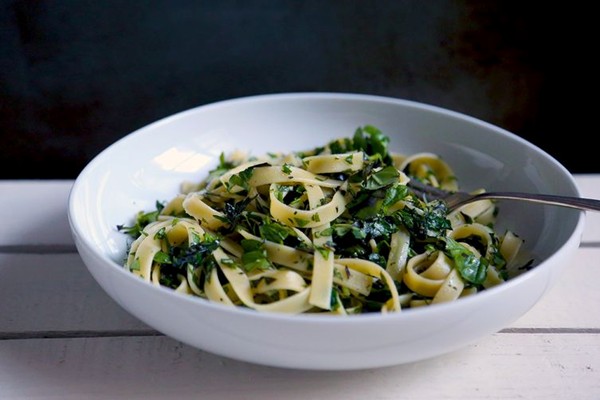 Herb-crushed pasta