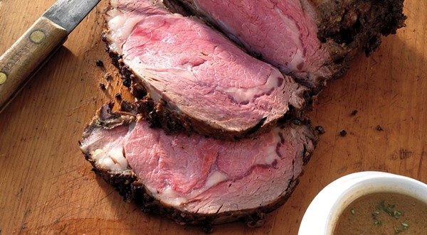 Herb-crusted rib roast au jus