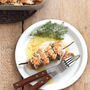 Herb marinated chicken skewers (Spiedini di pollo marinato alle erbe)