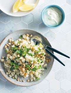 Herb pilaff with roasted almonds