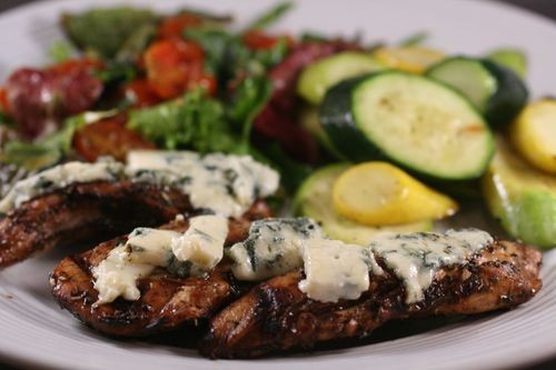 Herbed balsamic chicken with blue cheese