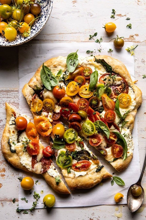 Herbed butter heirloom tomato pizza