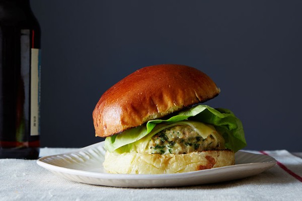 Herbed chicken burgers with spicy aioli