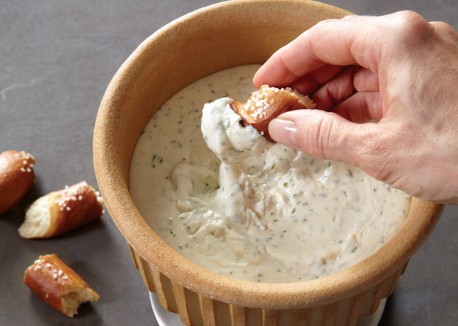 Herbed goat cheese fondue
