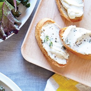 Herbed goat cheese garlic toasts
