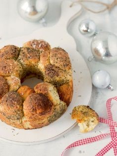 Herbed monkey bread