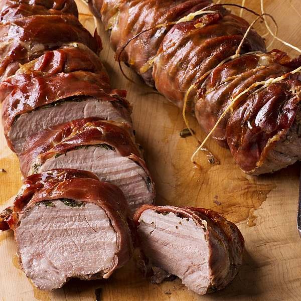 Herbed pork tenderloins with apple chutney