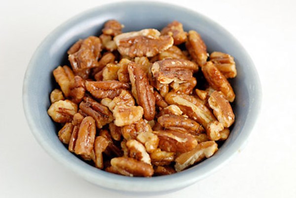 Herbed toasted walnuts