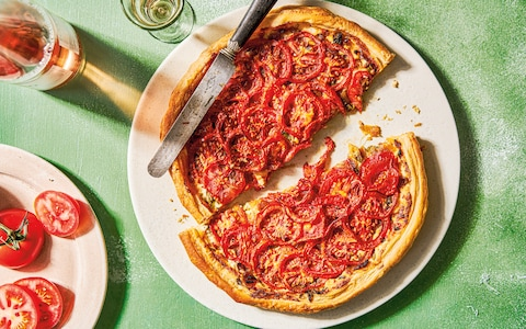 Herbed tomato and onion galette