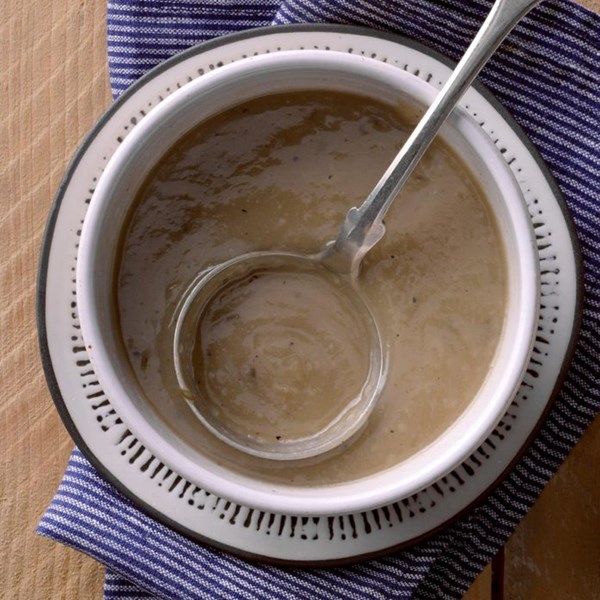 Herbed turkey gravy