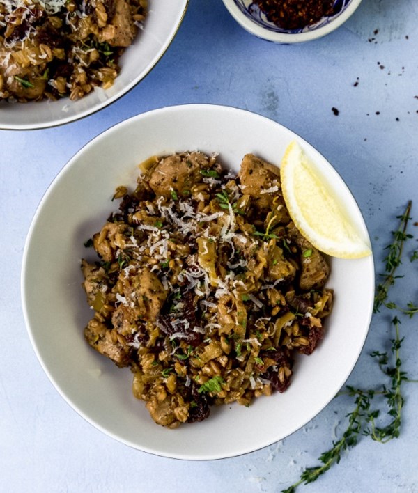 Herby chicken with farro and sun-dried tomatoes