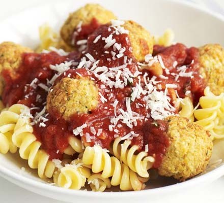 Herby chickpea balls with tomato sauce