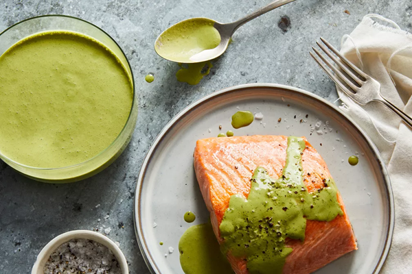 Herby yogurt sauce for fish
