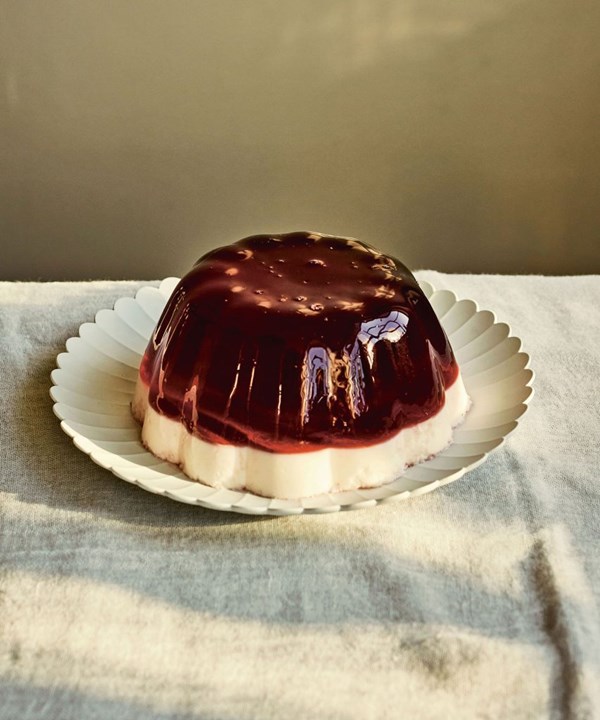 Hibiscus & buttermilk jelly
