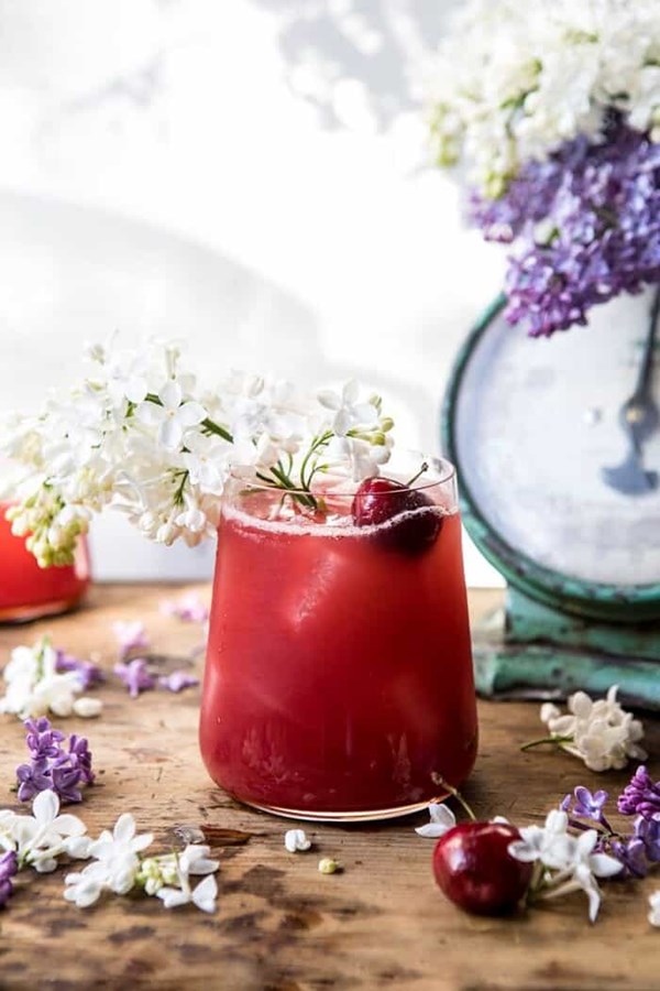 Hibiscus cherry vodka spritz