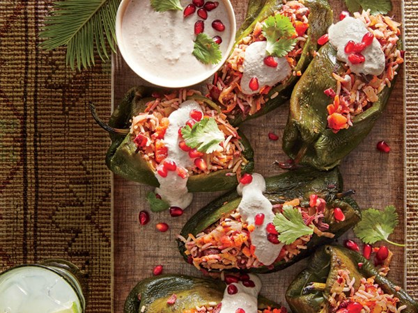 Hibuscus-stuffed chiles with walnut sauce