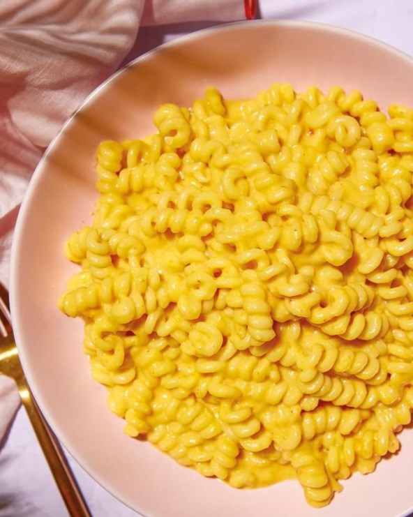 Hidden veggie blender mac & cheese