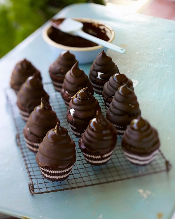High-hat cupcakes