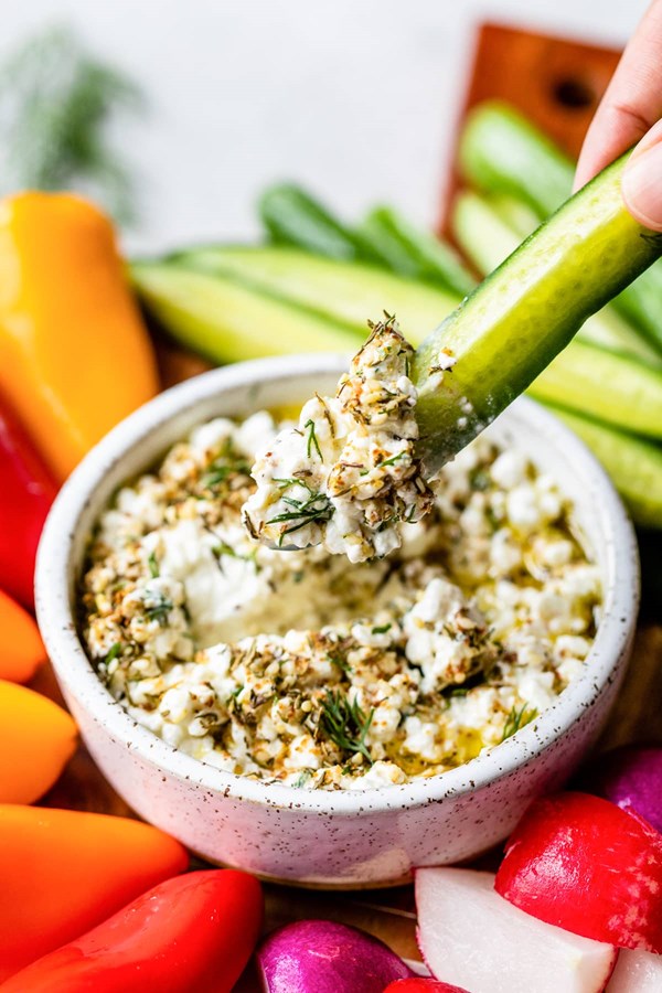 High-protein cottage cheese veggie dip with za'atar