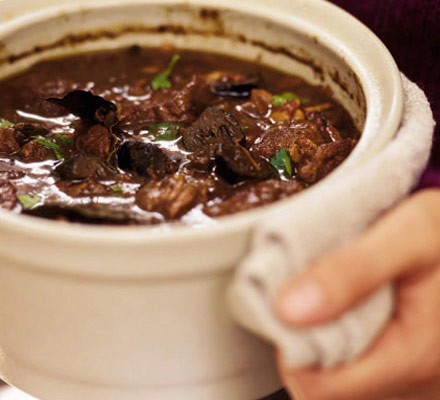 Highland beef with pickled walnuts & puff pastry