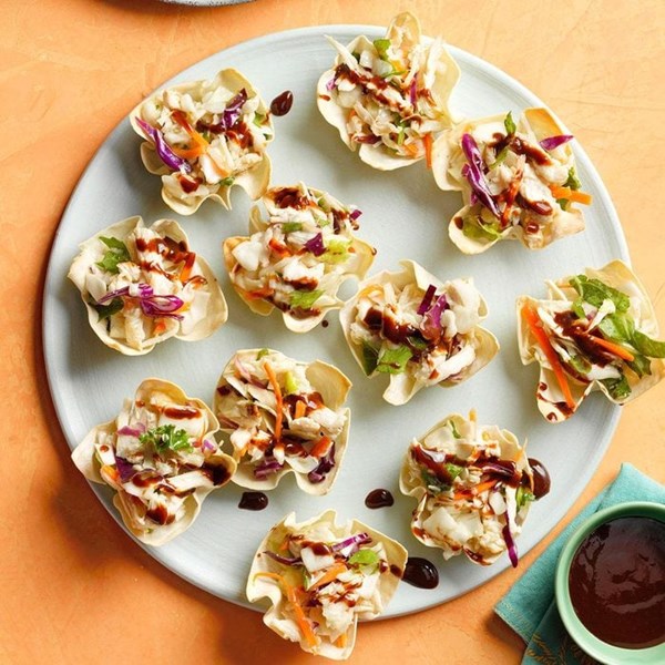 Hoisin chicken wonton cups