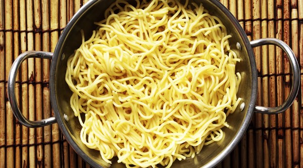 Hoisin China noodles with four flavors