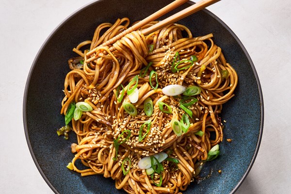 Hoisin garlic noodles 